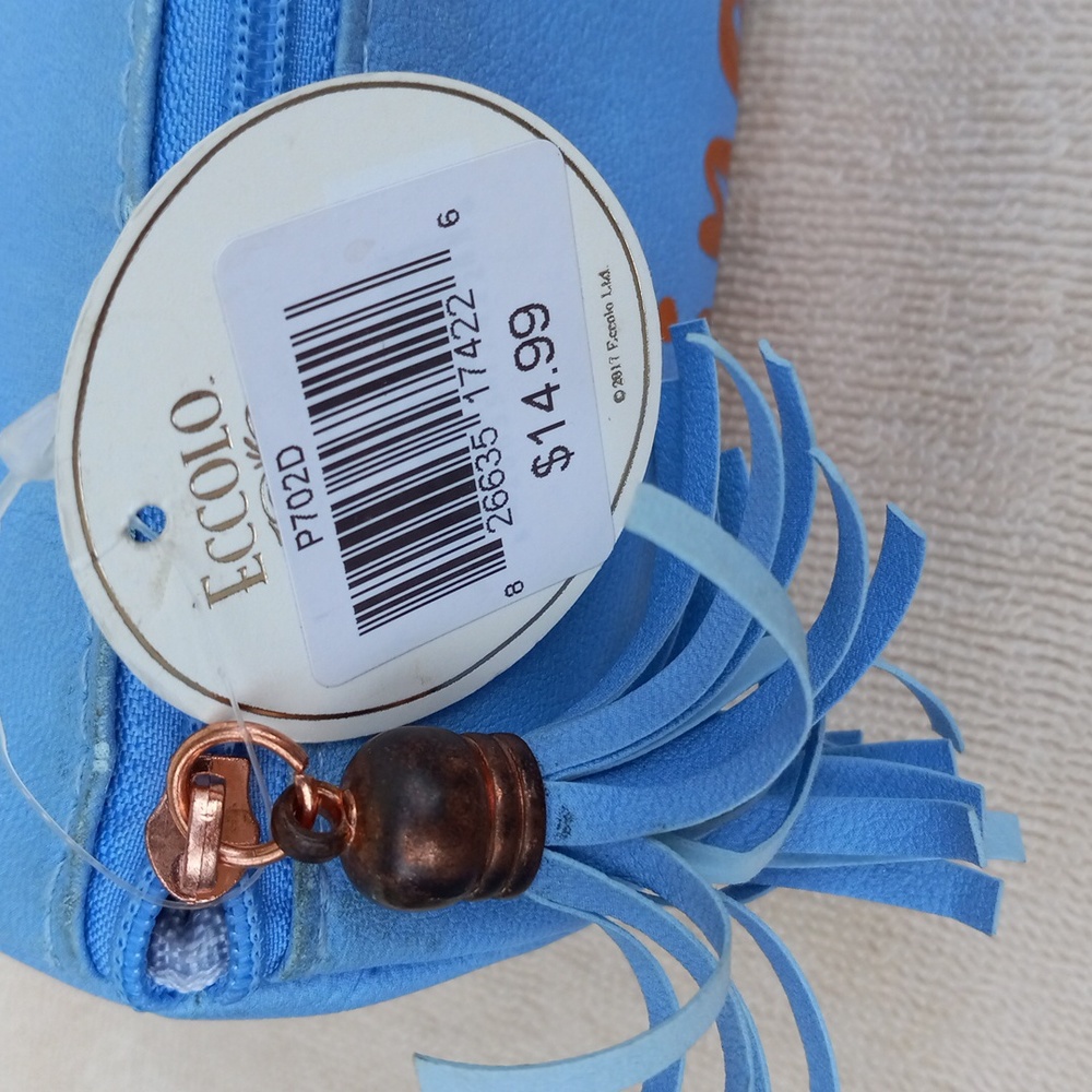 Essentials Pouch - Picture 7 of 8